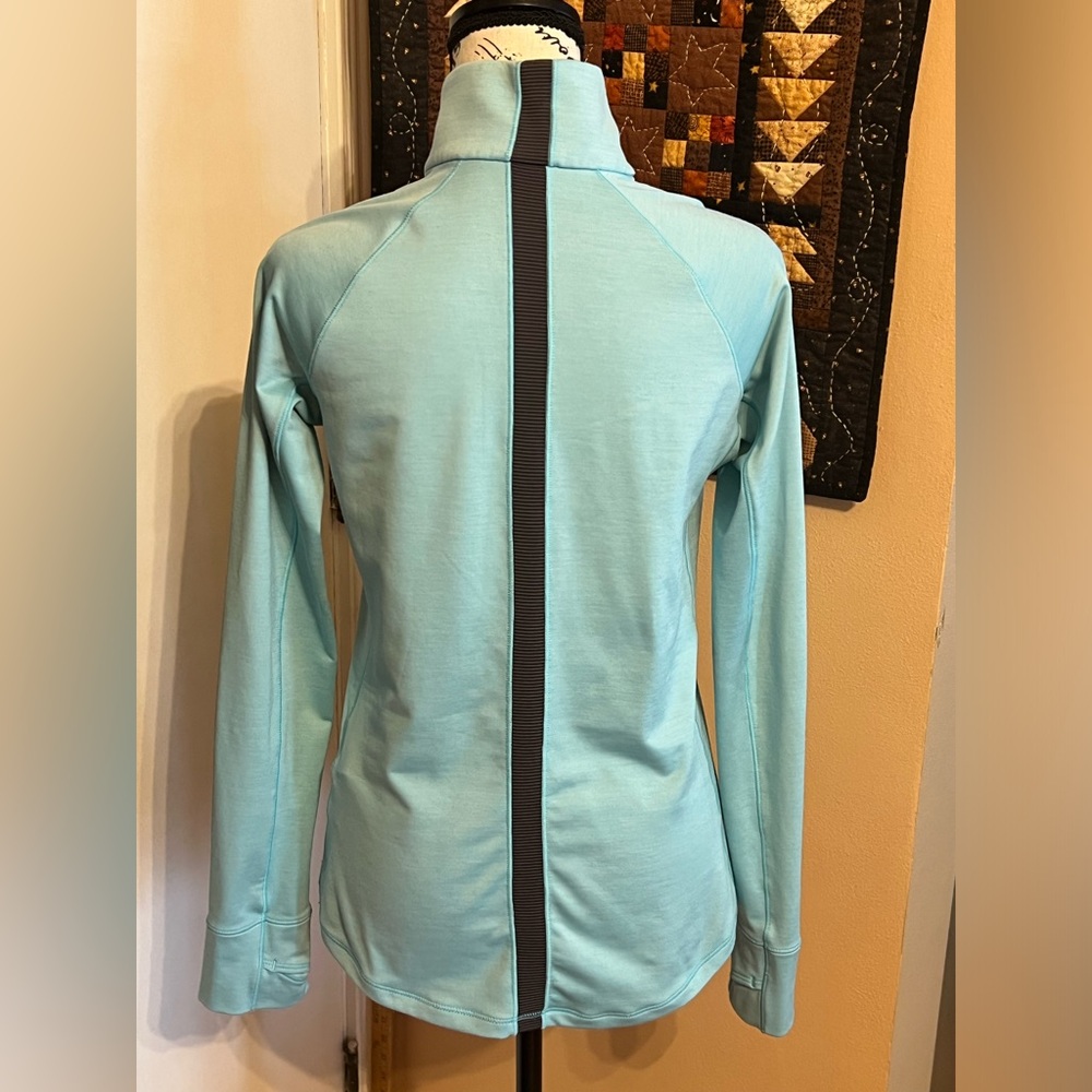 Women’s Under Armour Fitted Mock 1/2 Zip -Size: Medium 🩵 - Picture 6 of 15